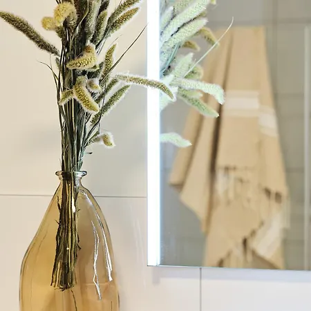 A5 Pine Hill - Mit überdachtem Balkon, Zwei Bädern&leichtem Haffblick *