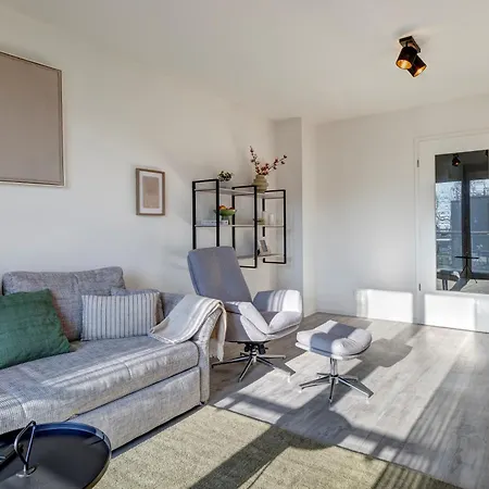 A5 Pine Hill - Mit überdachtem Balkon, Zwei Bädern&leichtem Haffblick Apartamento Zirchow