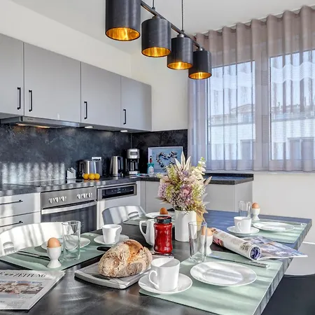 A5 Pine Hill - Mit überdachtem Balkon, Zwei Bädern&leichtem Haffblick Apartamento